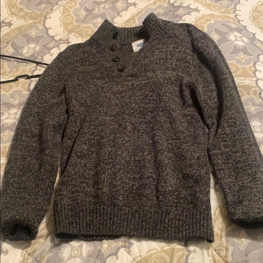 Old navy sweater